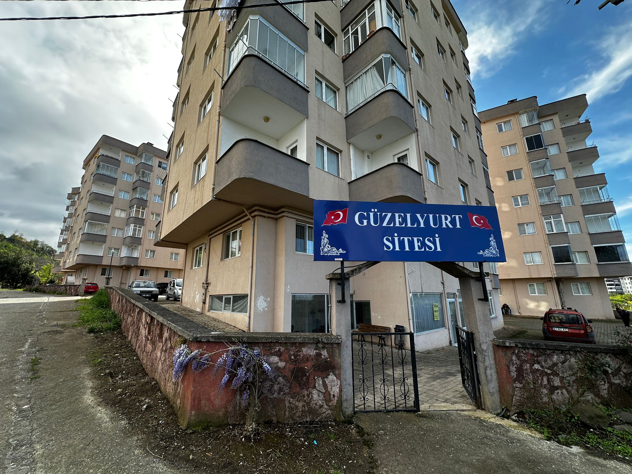 MABEL'DEN ADACIK MAHALLESİ GÜZELYURT SİTESİ 3+1 SATILIK DAİRE